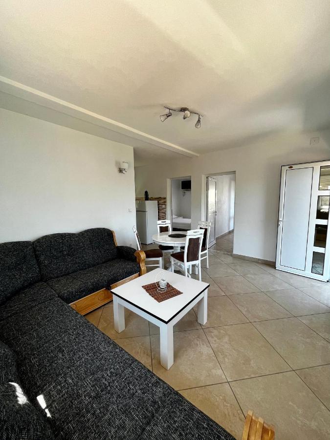 Apartments Apartmani Bojana 尤塔哈 外观 照片