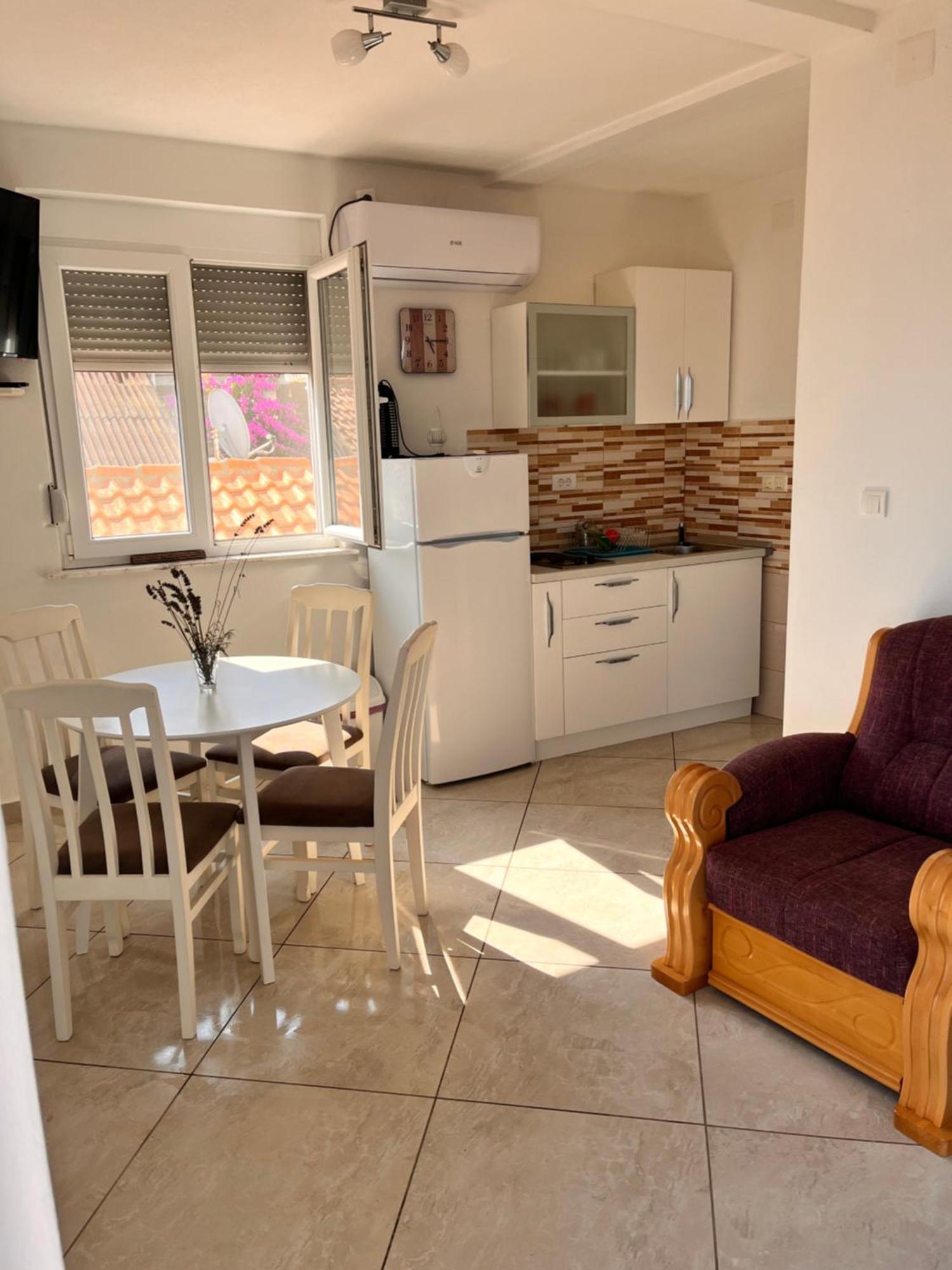 Apartments Apartmani Bojana 尤塔哈 外观 照片